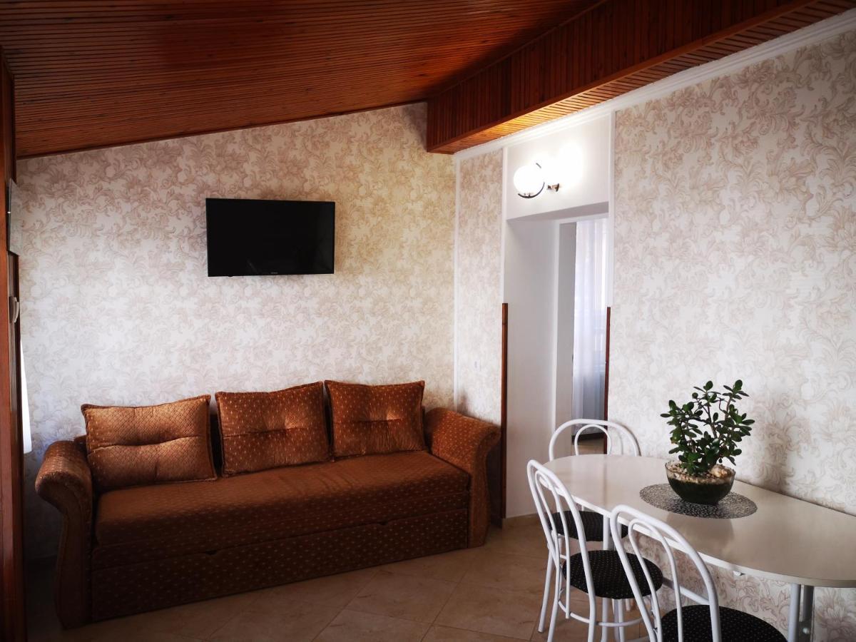 Panzio Status Apartment Hajduszoboszlo Exterior photo