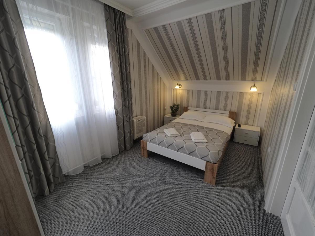 Panzio Status Apartment Hajduszoboszlo Exterior photo
